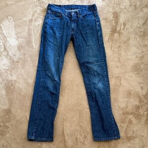 Levi's Straight Fit Blue Jeans
